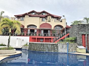 ang tahanan ni aling meding hotel