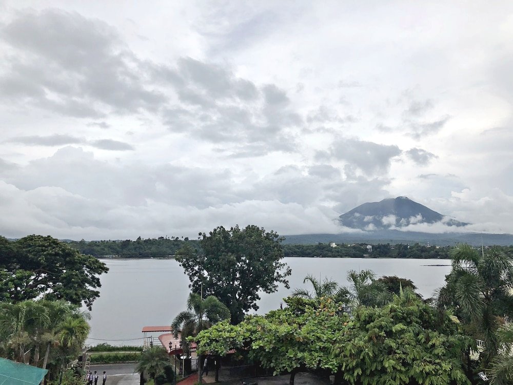 ang tahanan ni aling meding hotel