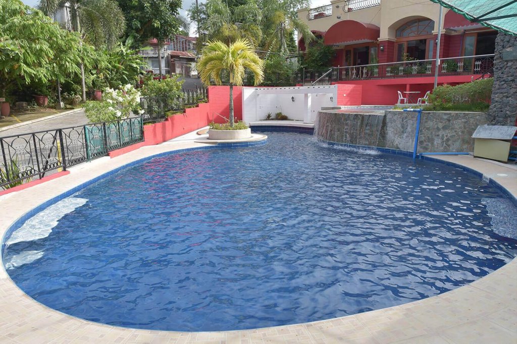 ang tahanan ni aling meding hotel