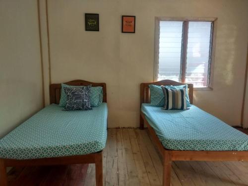nelmanns nipa huts