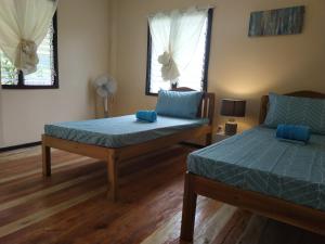 nelmanns nipa huts