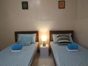 nelmanns nipa huts