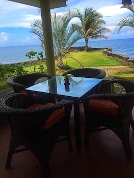 puesta del sol beach bungalows
