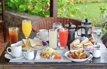 puesta del sol beach bungalows
