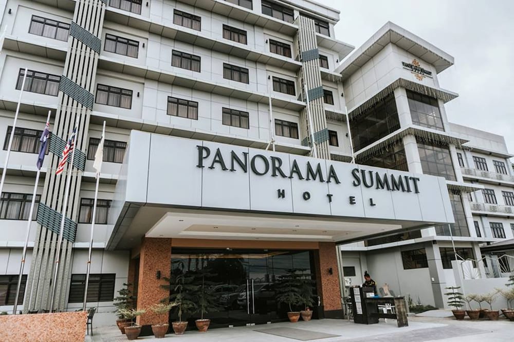 panorama summit hotel