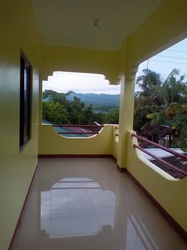 rms travellers inn hostel