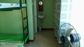 rms travellers inn hostel
