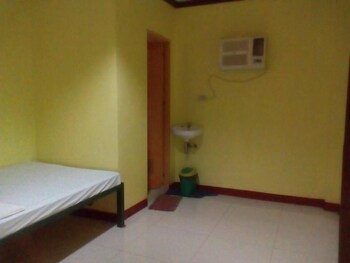 rms travellers inn hostel