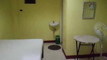rms travellers inn hostel