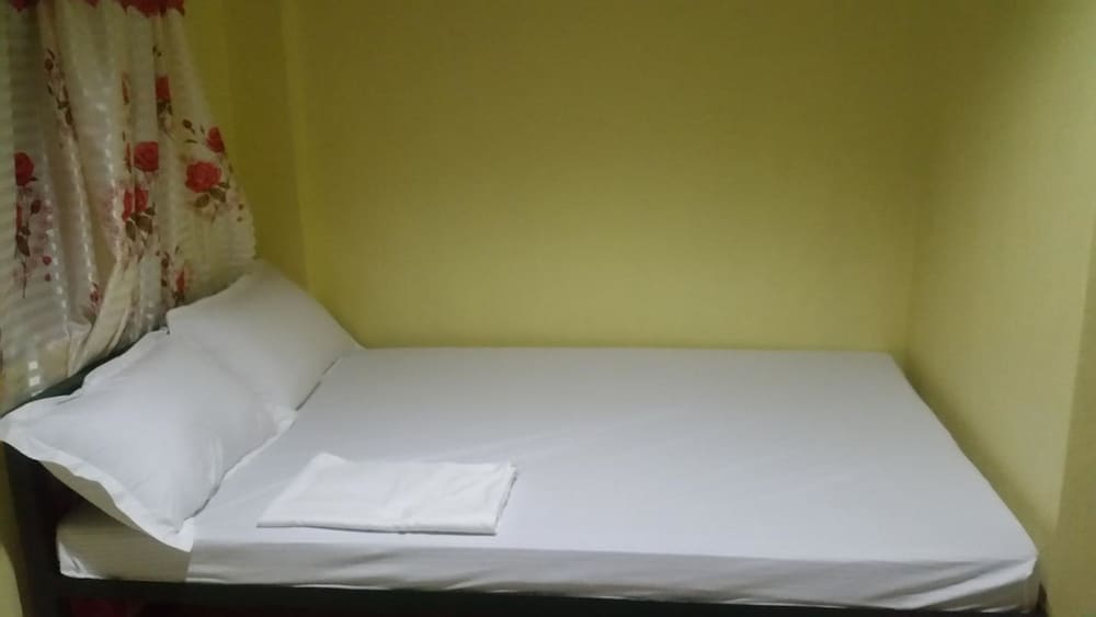 rms travellers inn hostel