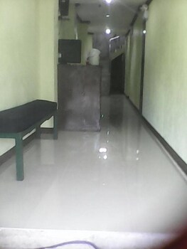 rms travellers inn hostel