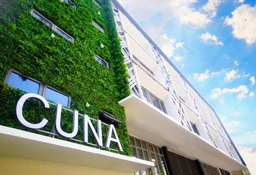 cuna hotel