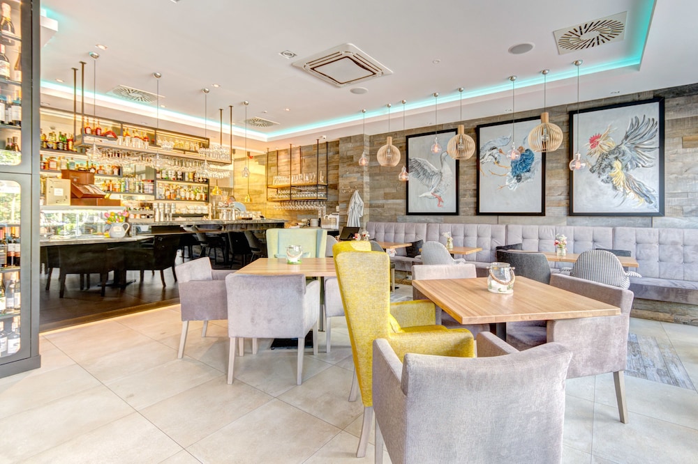 old town river point by welcome apartment