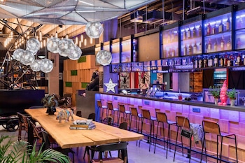 moxy katowice airport