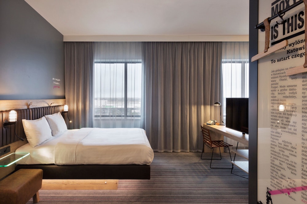 moxy katowice airport