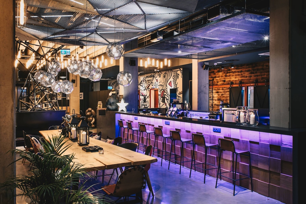 moxy katowice airport