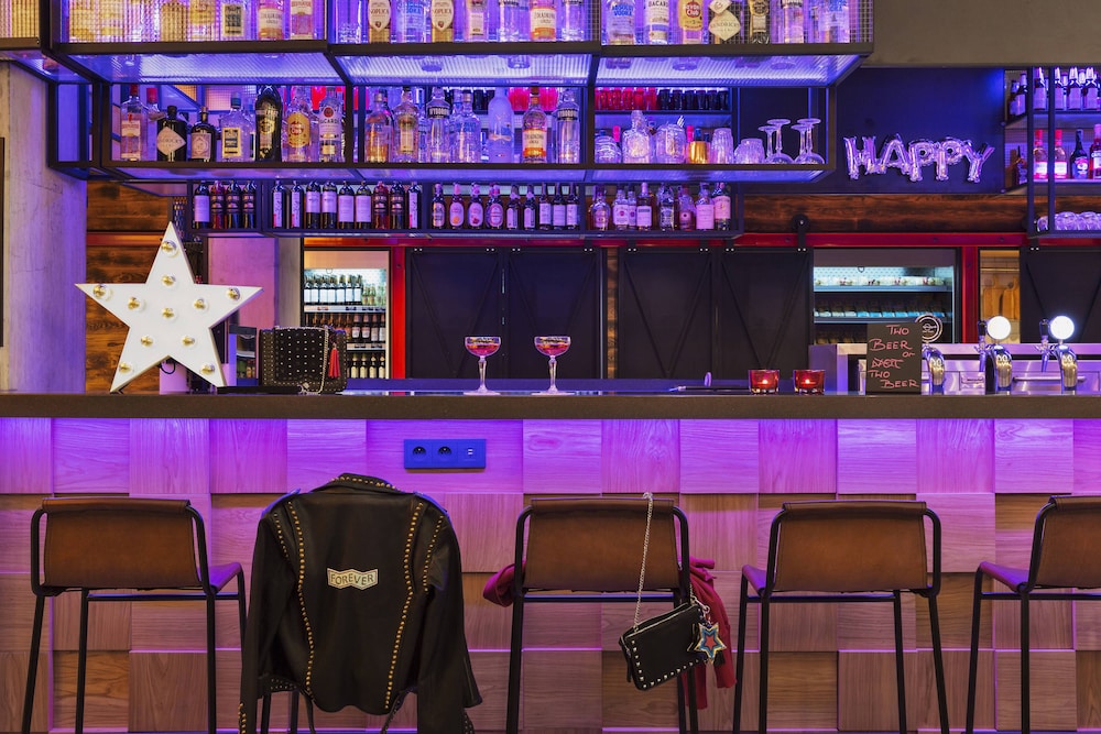 moxy katowice airport