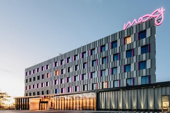 moxy katowice airport