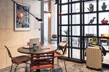 moxy katowice airport