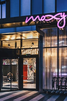 moxy katowice airport