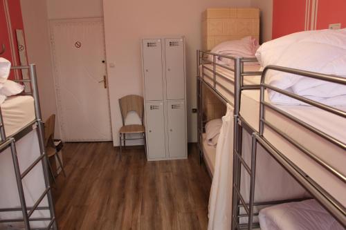 lorf hostelandapartments