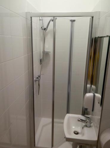 lorf hostelandapartments