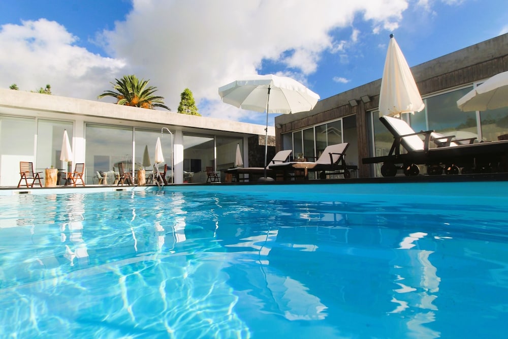 mosteiros place