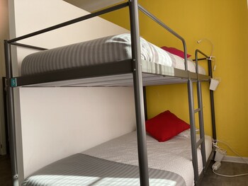 surfers den ericeira