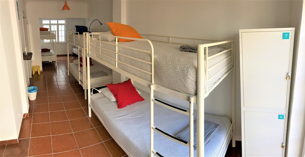 surfers den ericeira