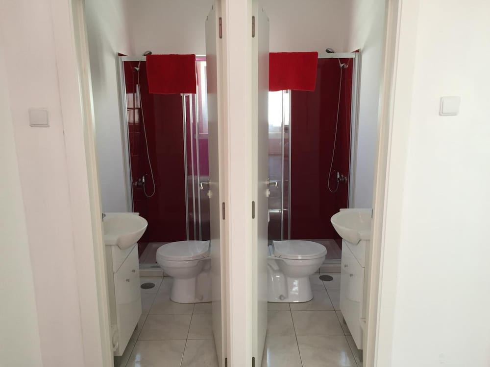 surfers den ericeira