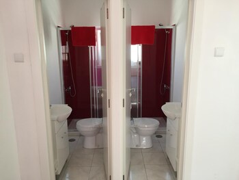 surfers den ericeira