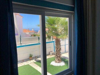 surfers den ericeira