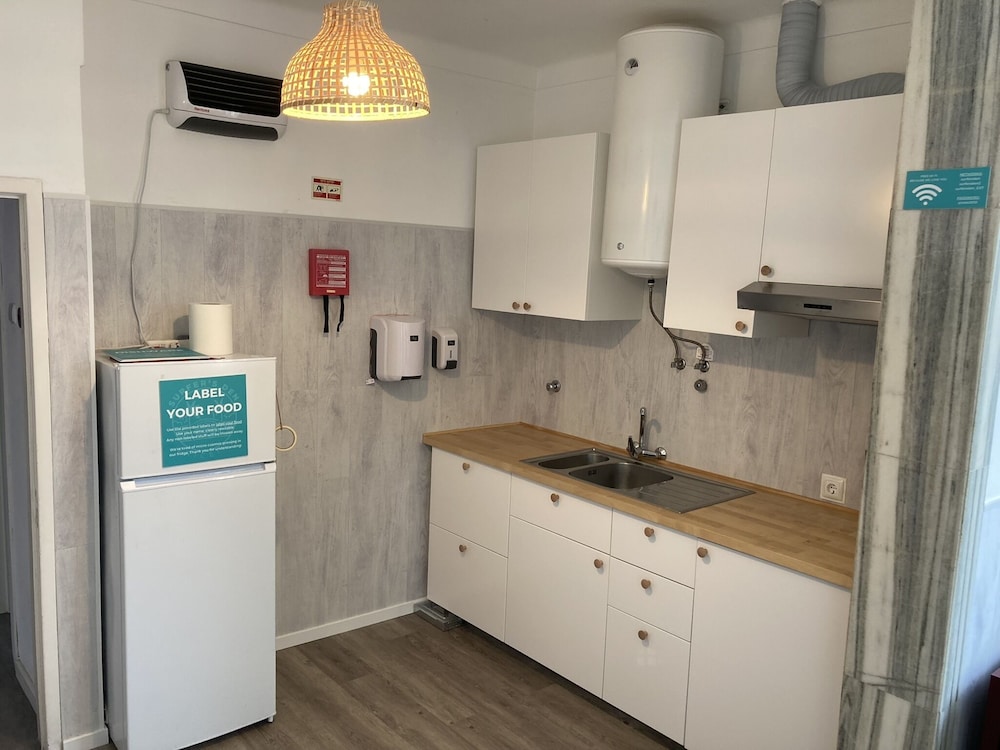 surfers den ericeira