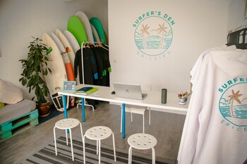 surfers den ericeira
