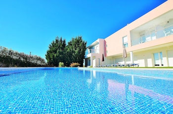 hilltop oasis lisboa oeiras
