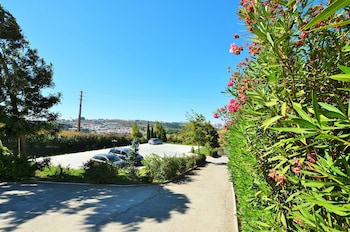hilltop oasis lisboa oeiras