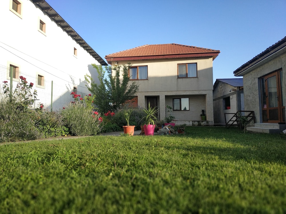 casa noastra vama veche