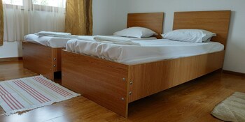 casa noastra vama veche