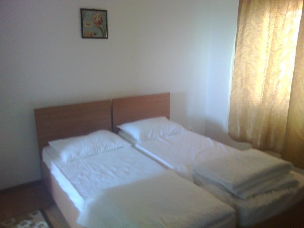 casa noastra vama veche