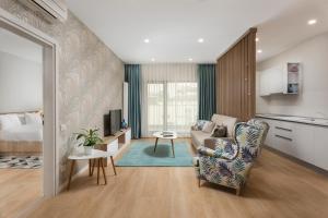 athina suites hotel