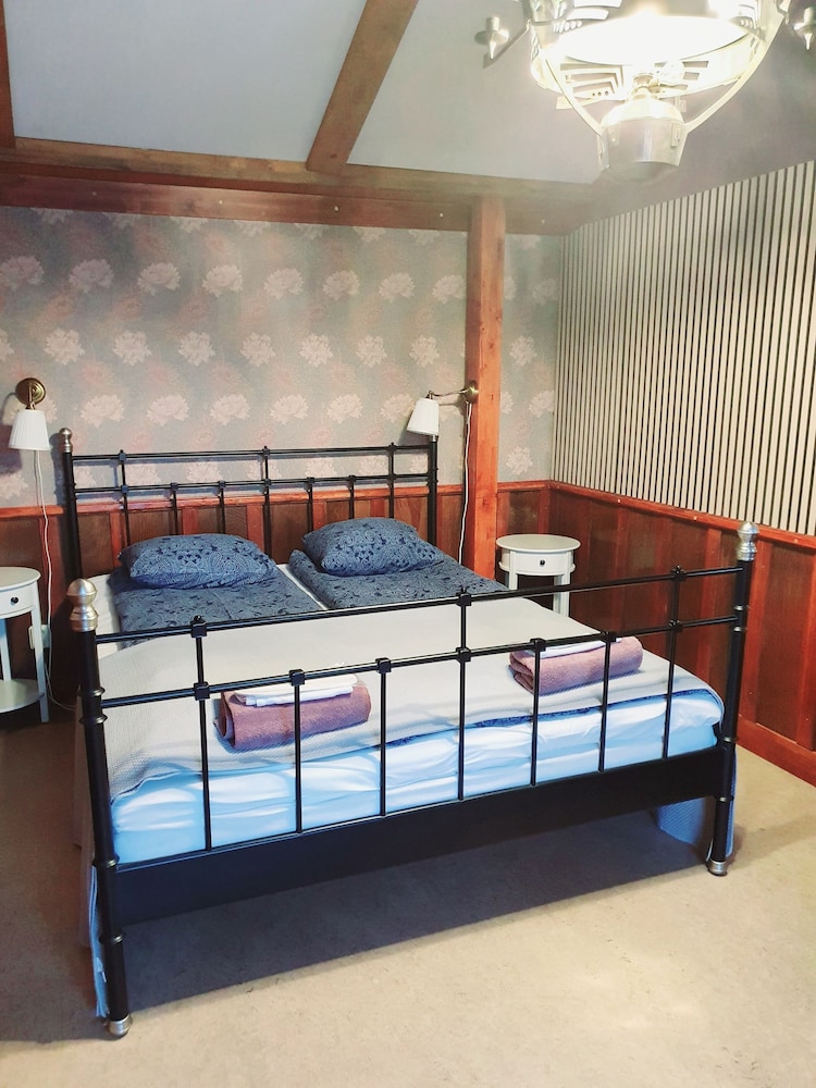 nymans bed and breakfast