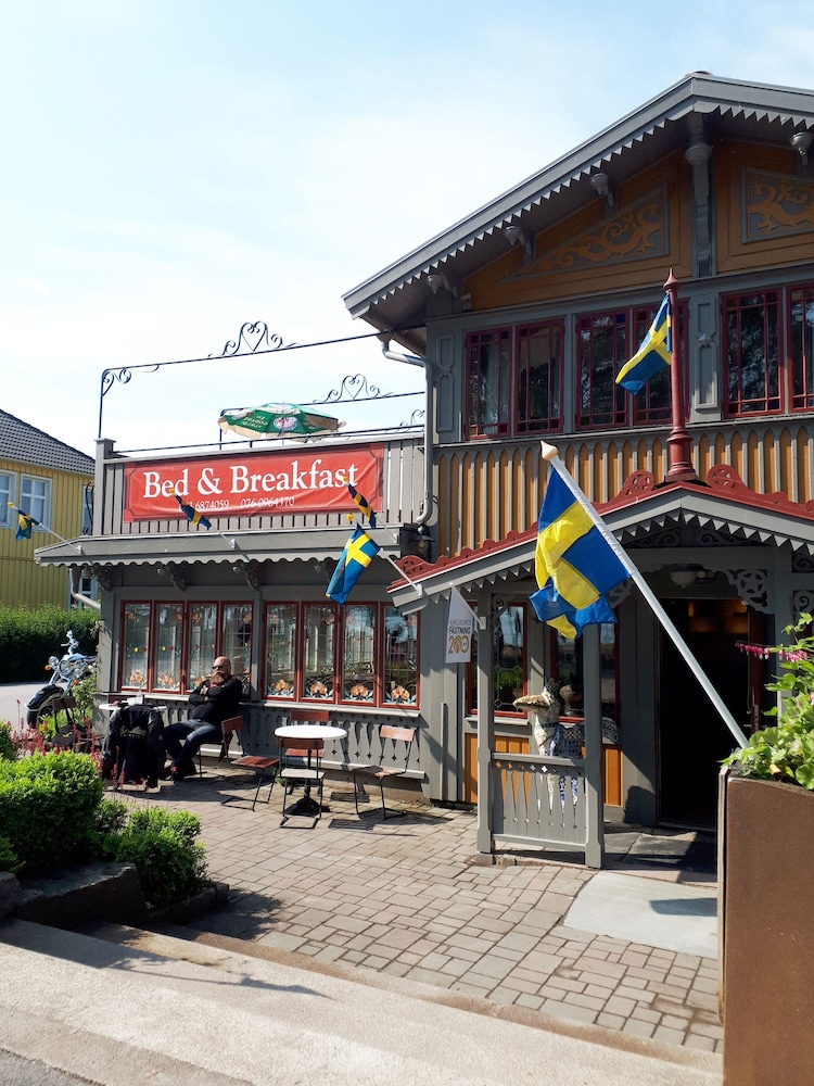 nymans bed and breakfast