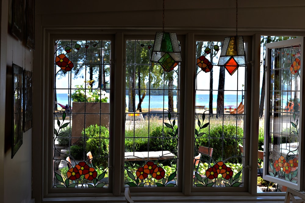 nymans bed and breakfast