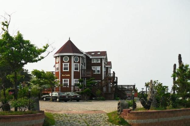 sea castle pension