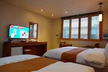hwangsil tourist hotel