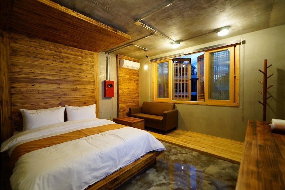 hwangsil tourist hotel