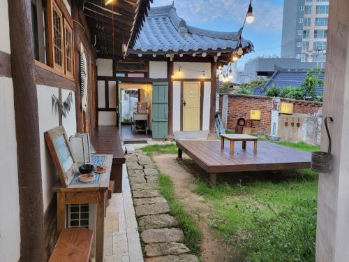 hundred years hanok