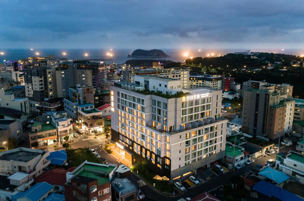 shin shin hotel cheonjiyeon