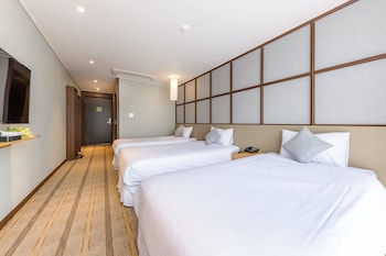 shin shin hotel cheonjiyeon