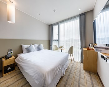 shin shin hotel cheonjiyeon